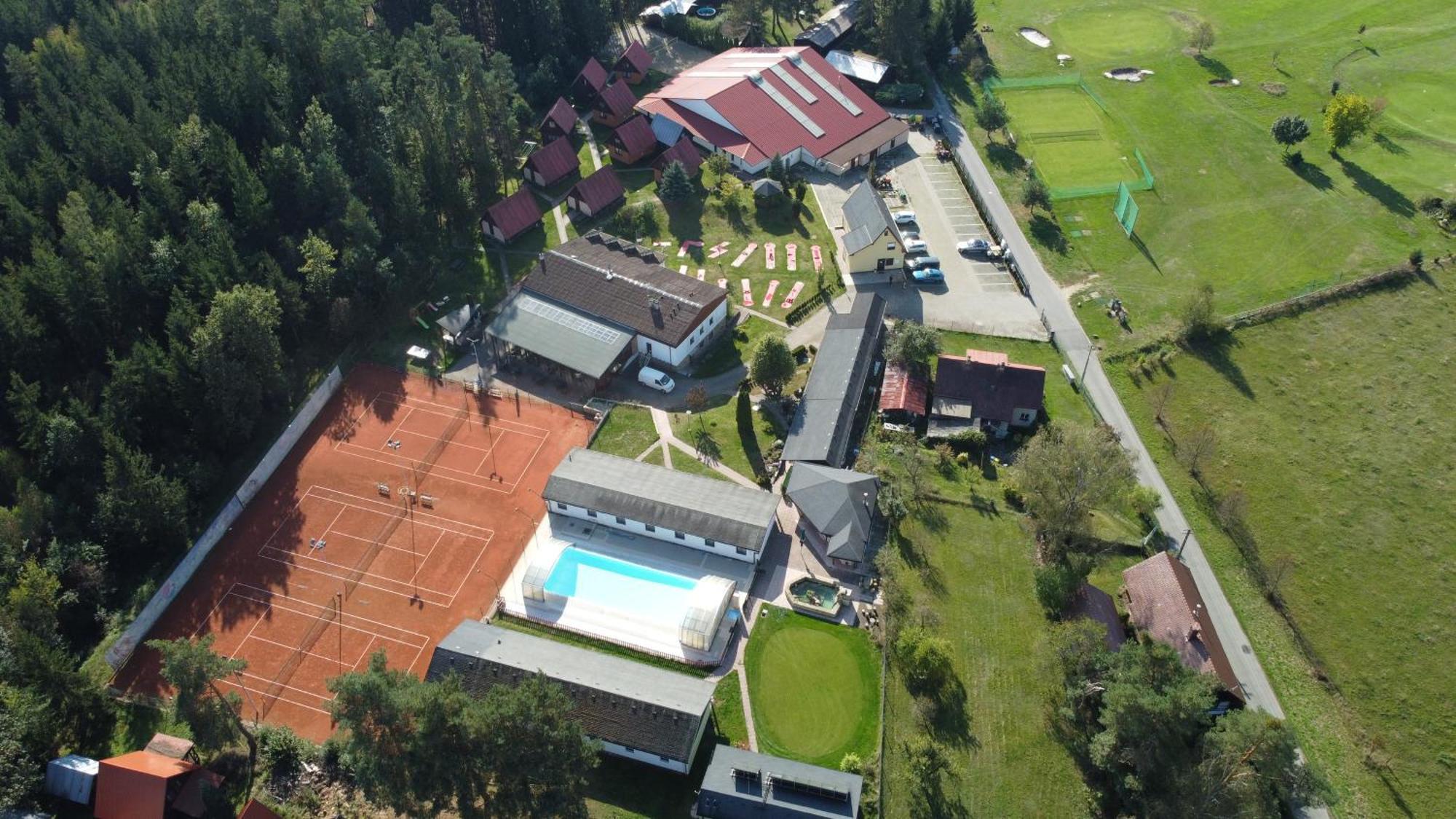 Raj Sportovni A Rekreacni Resort Branzez Kněžmost Exterior foto